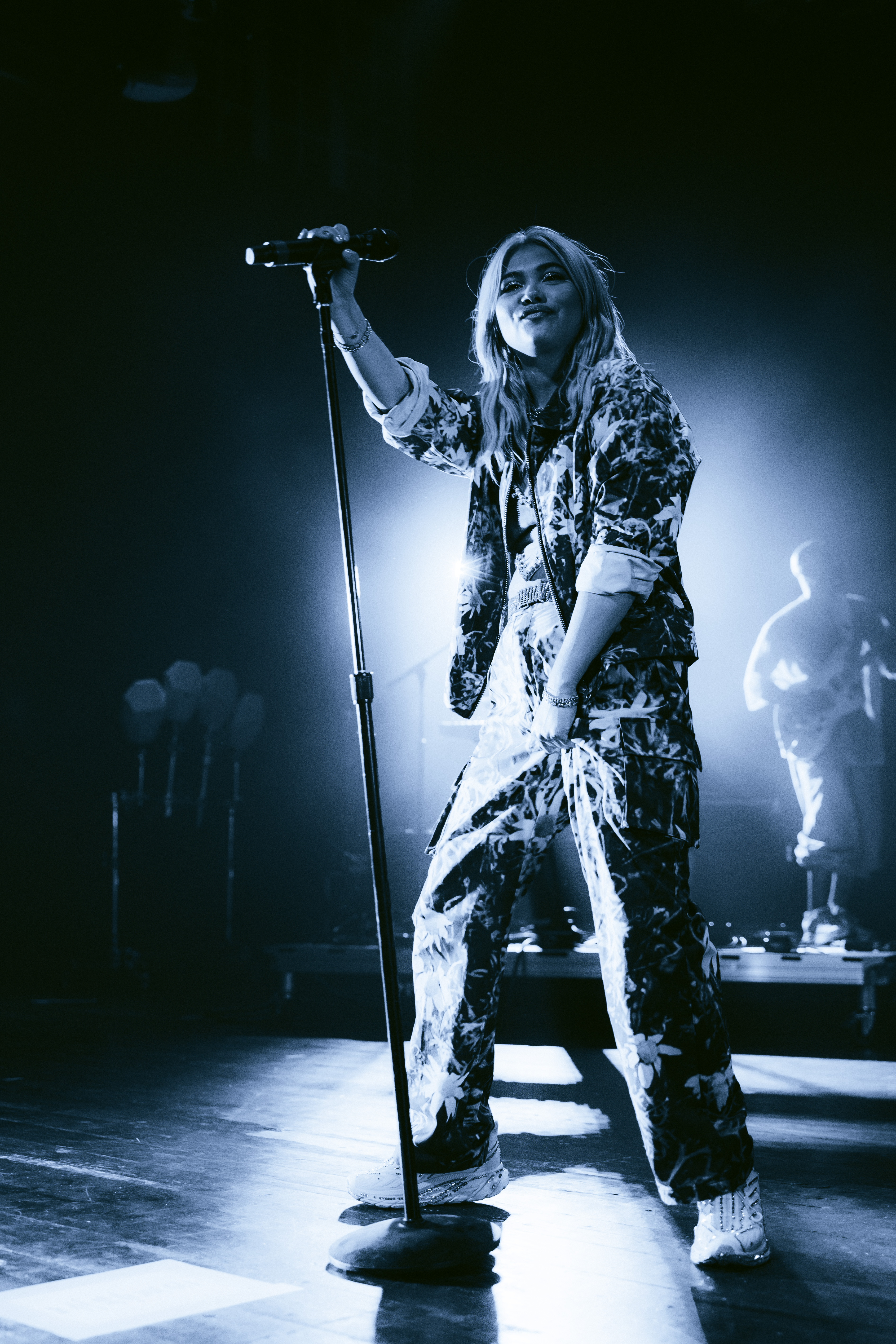 Hayley_Kiyoko_por_Gabriele_Montresol (11)