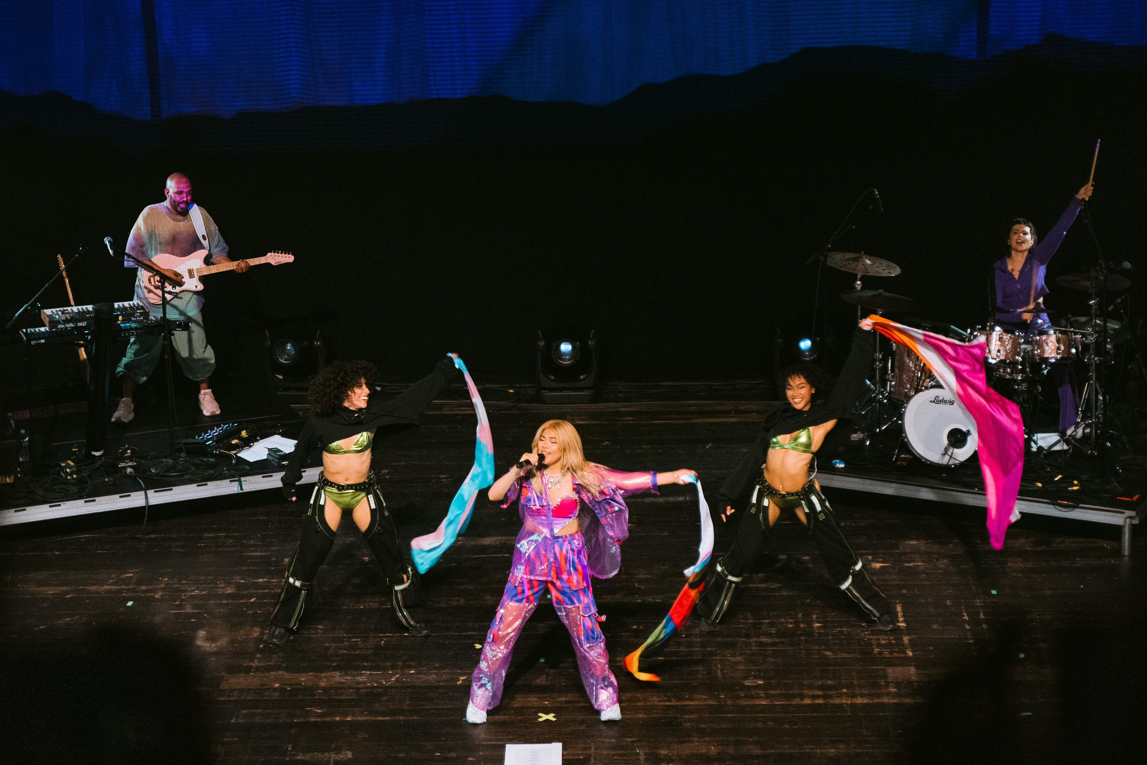 Hayley_Kiyoko_por_Gabriele_Montresol (47)