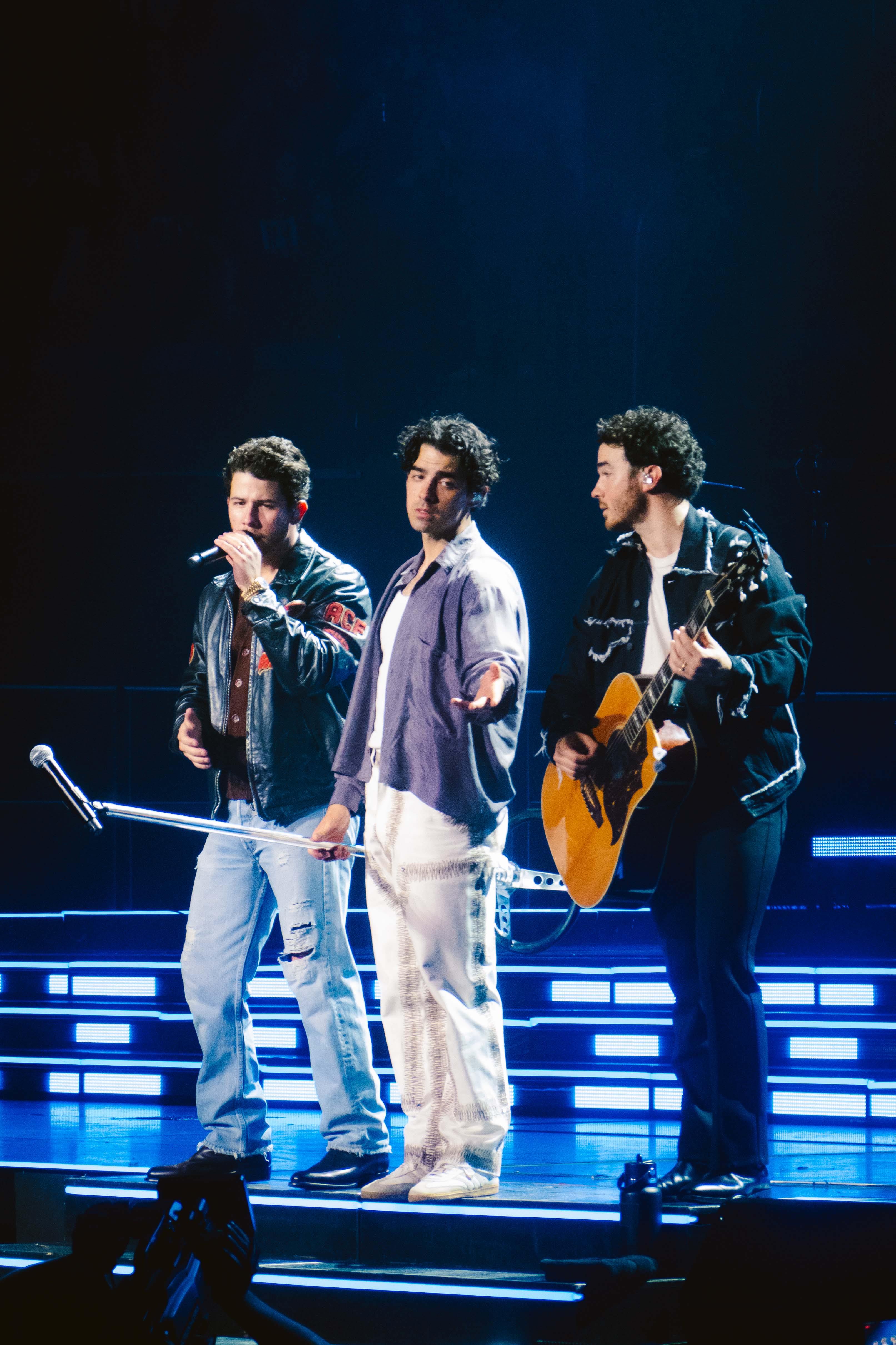Jonas_Brothers_por_Gabriele_Montresol-19