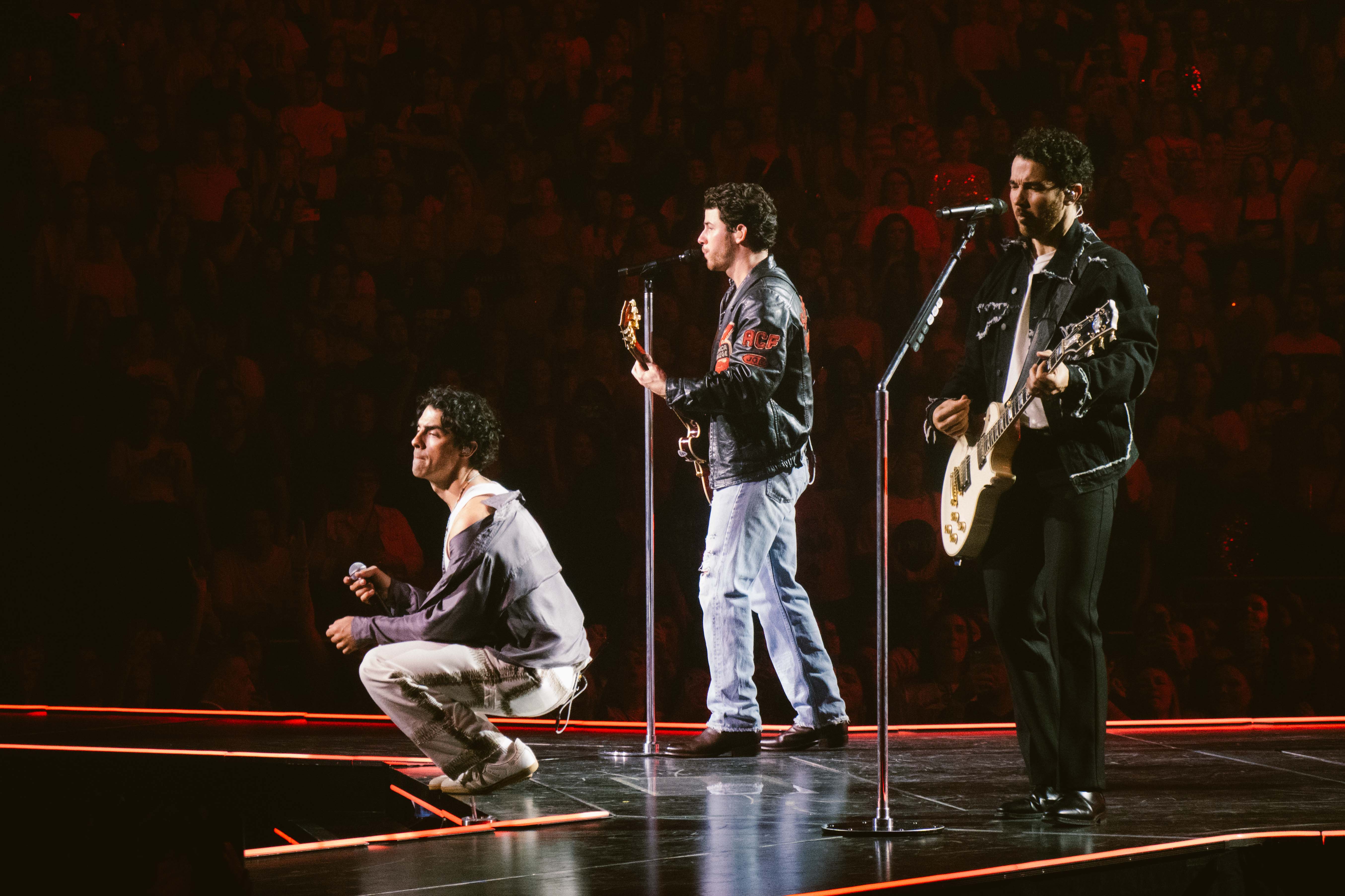 Jonas_Brothers_por_Gabriele_Montresol-27