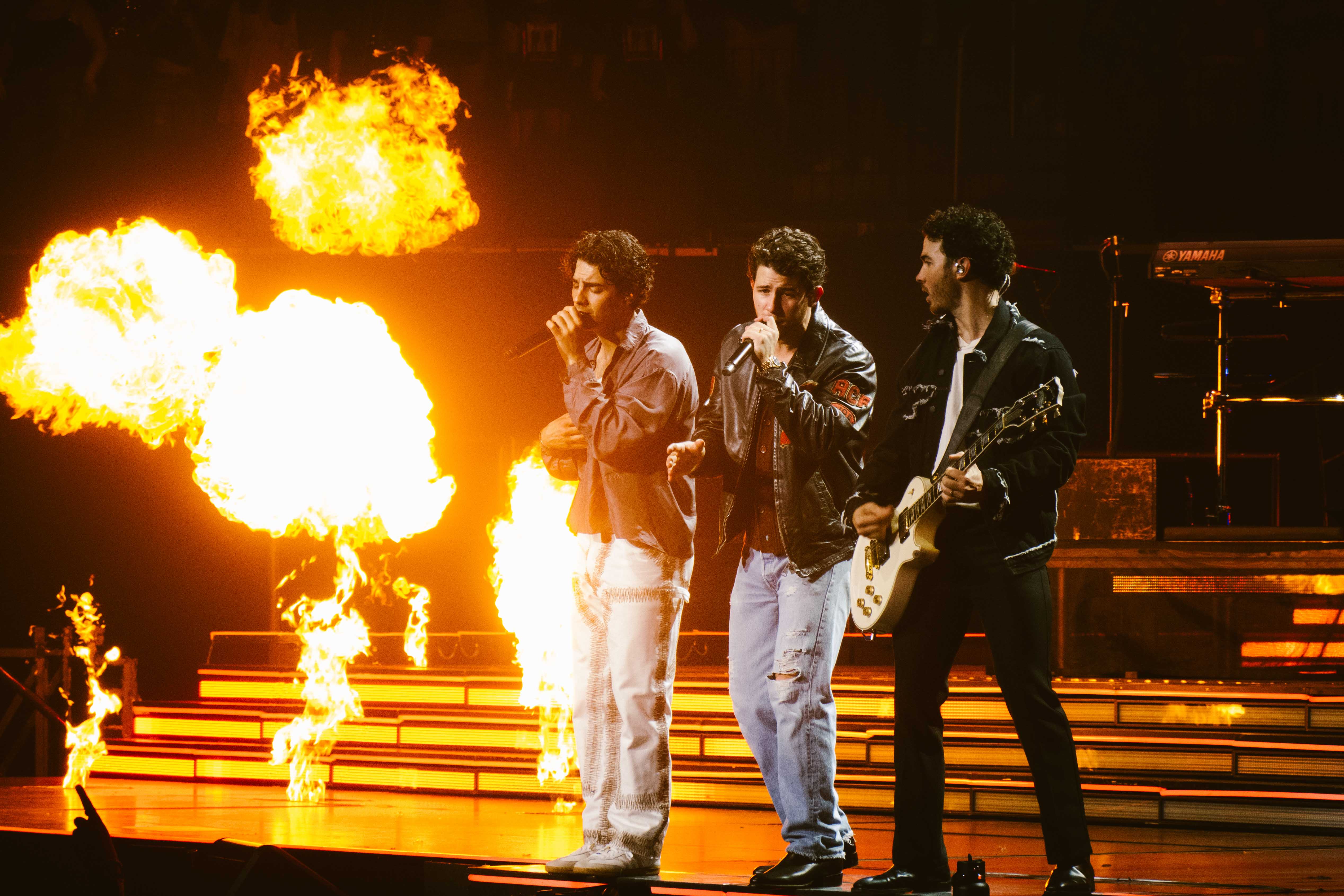 Jonas_Brothers_por_Gabriele_Montresol-29