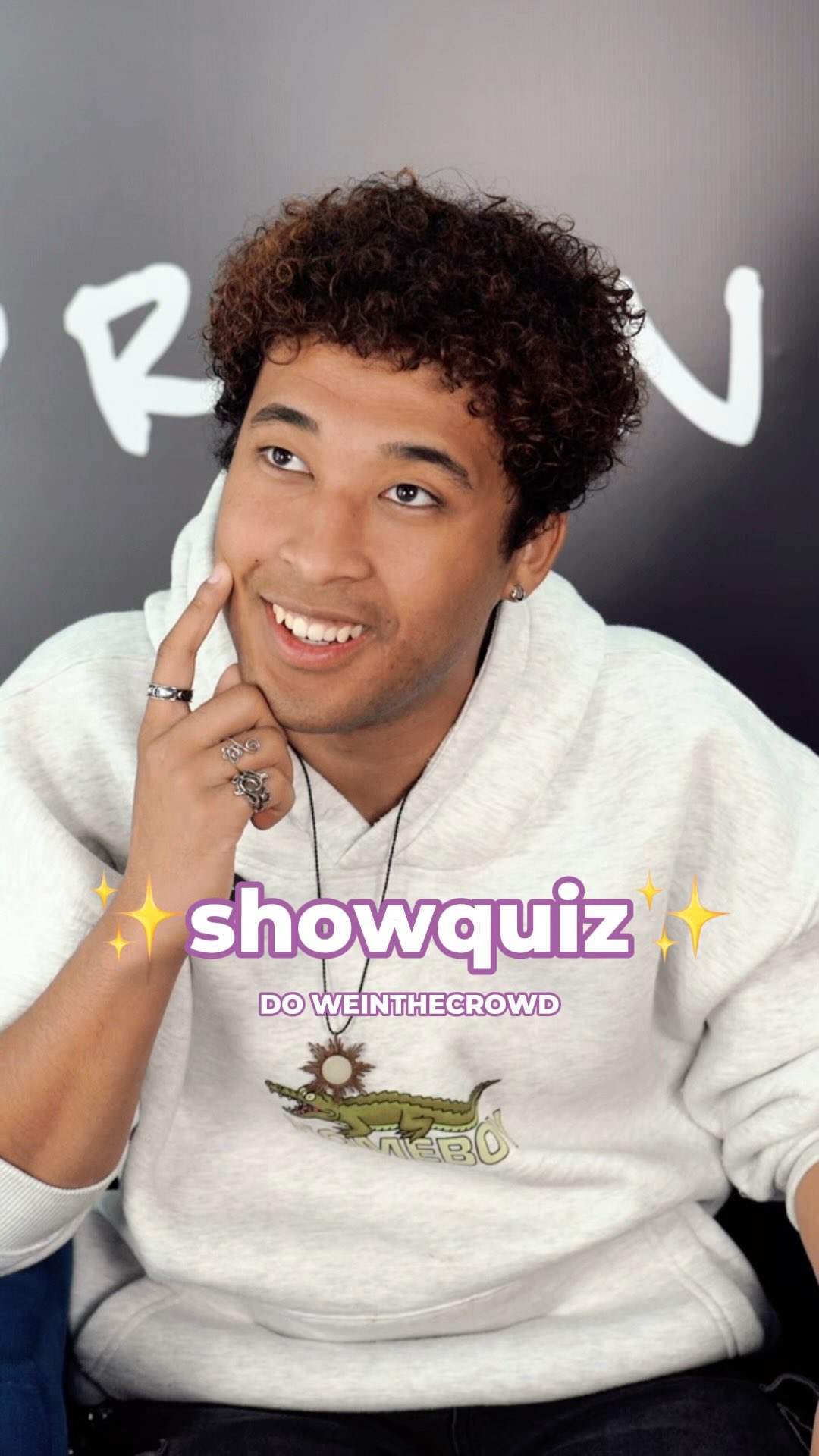 Adrian Lyles (@adrianlyles_) é nosso novo convidado do showquiz! O cantor lança o EP “Horizons: Dawn”, com quatro novas músicas, nessa sexta-feira. 💜
E parece que alguém é muito fã de Olivia Dean e Dominic Fike, viu. Se liga nas respostas dele!
#adrianlyles