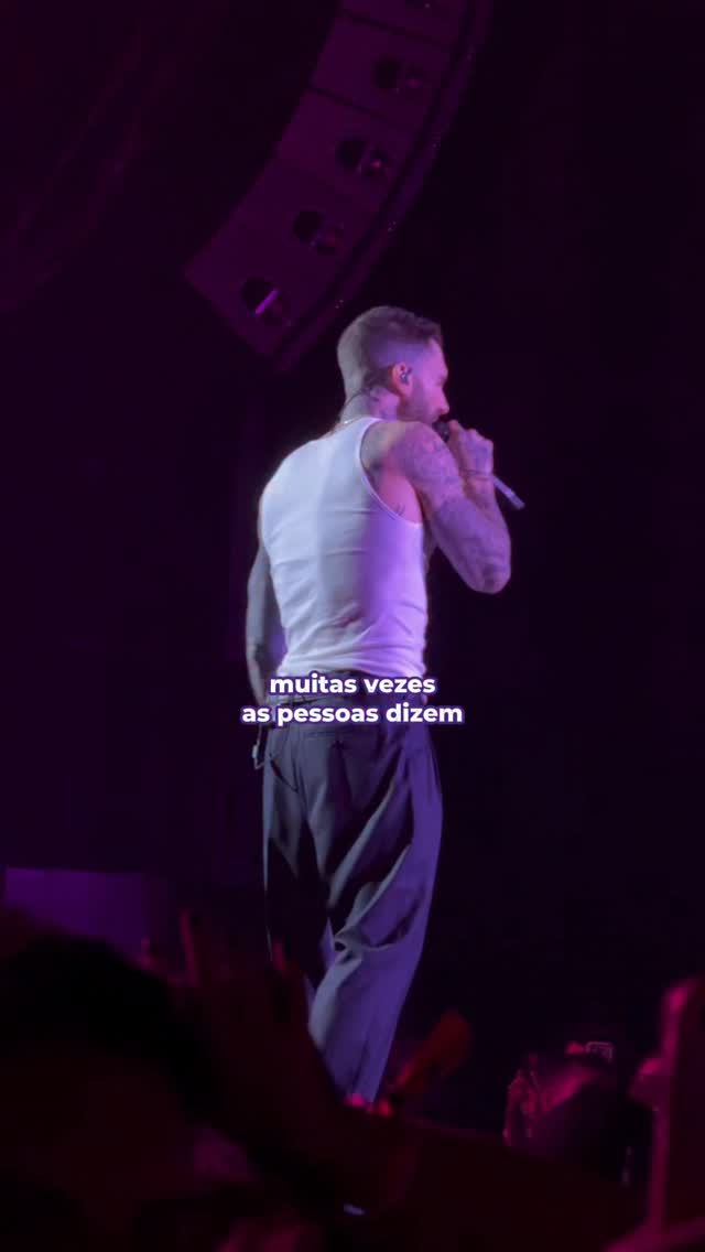 A gente ama quando gringo coloca nosso ego de fã lá em cima! Obrigadaaaa @adamlevine 😂😚 e a gente nem precisa pedir o come back to Brazil porque nos vemos em setembro no @rockinrio 💜🇧🇷 @maroon5 
 
#BudLive #Maroon5 #BebaComModeração