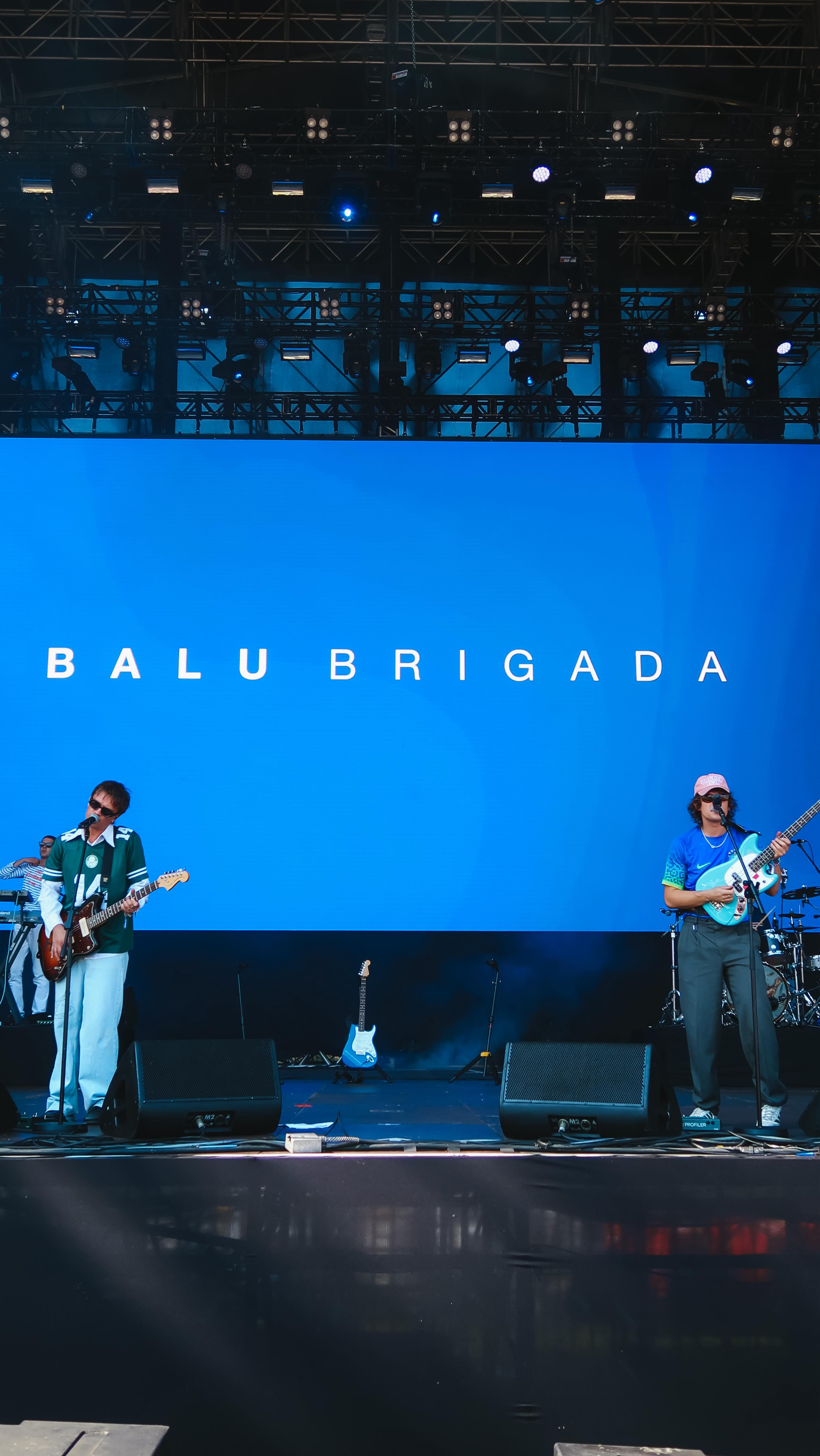 Ajudamos o Balu Brasil a conhecer a banda no Lollapalooza 🥹💜

Elas ainda conseguiram entregar um CPF pra banda!

#balubrigada #lolla2026