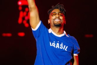 Jon Batiste se apresenta no Rock in Rio 2026.
